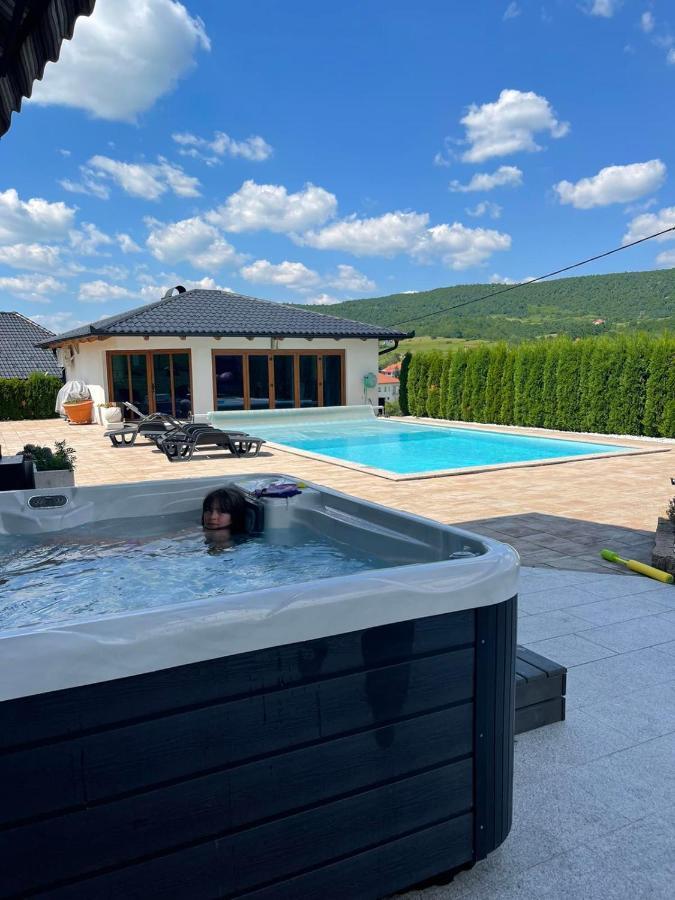 Bihać Villa De Luxe מראה חיצוני תמונה